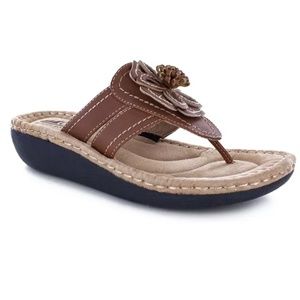 NWB CLIFFS BY WHITE MOUNTAIN CARNATION SANDAL